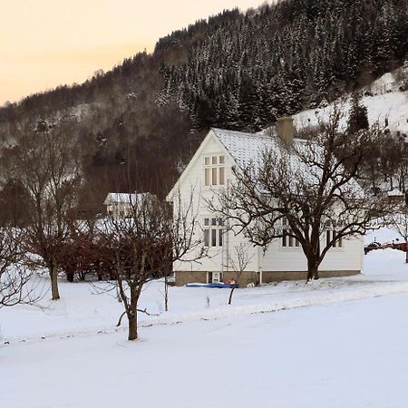 Dønhaug Gjestegard Uskedalen Exterior foto